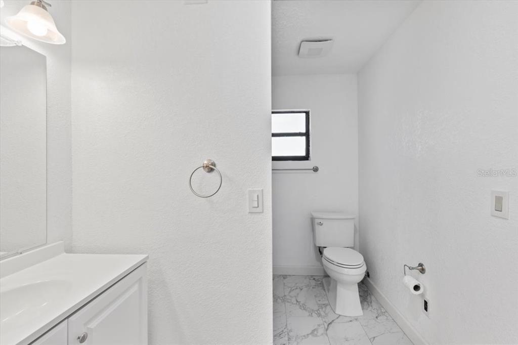 待售: $269,000 (2 贝兹, 2 浴室, 1140 平方英尺)