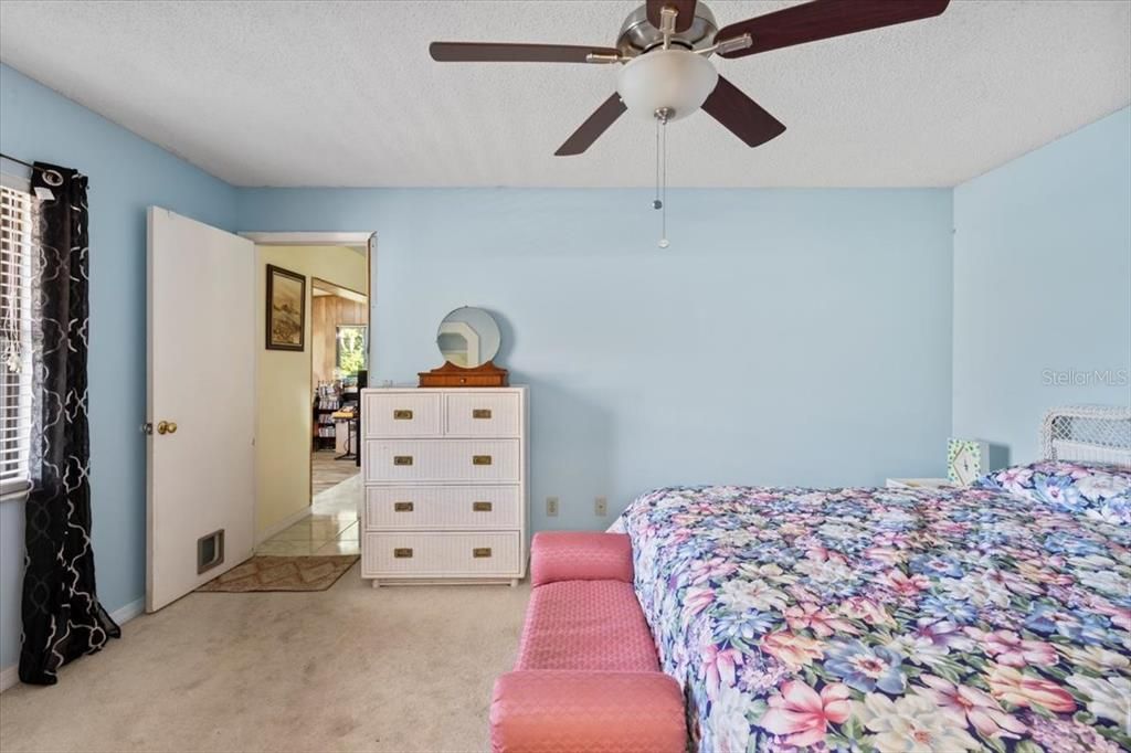 待售: $269,000 (2 贝兹, 2 浴室, 1140 平方英尺)