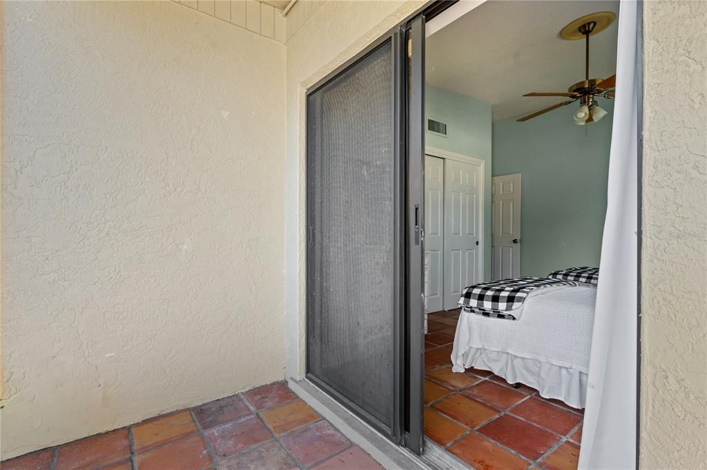 For Sale: $525,000 (5 beds, 2 baths, 2151 Square Feet)