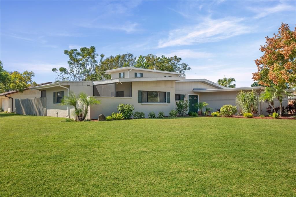 For Sale: $525,000 (5 beds, 2 baths, 2151 Square Feet)