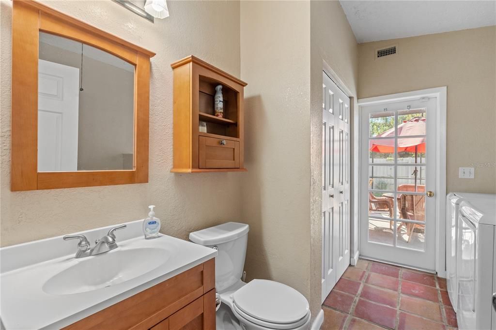 For Sale: $525,000 (5 beds, 2 baths, 2151 Square Feet)