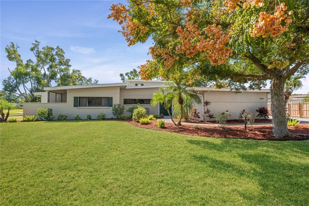 For Sale: $525,000 (5 beds, 2 baths, 2151 Square Feet)