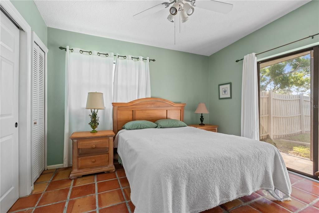 For Sale: $525,000 (5 beds, 2 baths, 2151 Square Feet)