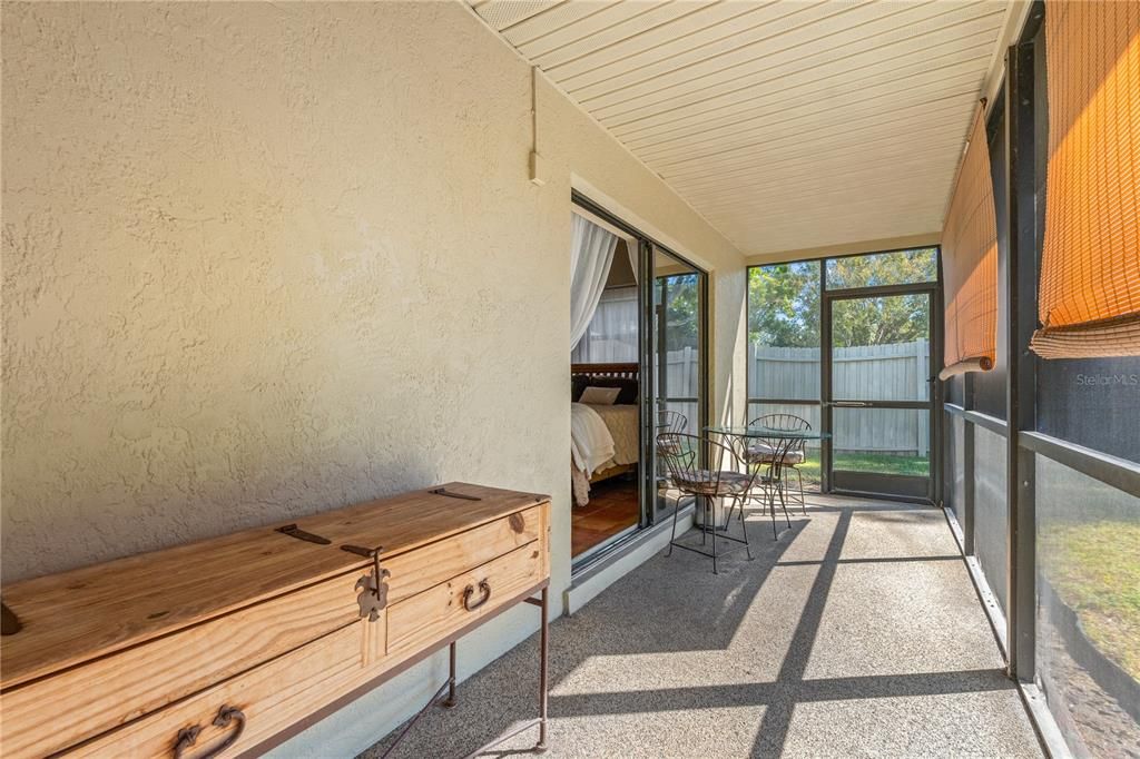 For Sale: $525,000 (5 beds, 2 baths, 2151 Square Feet)