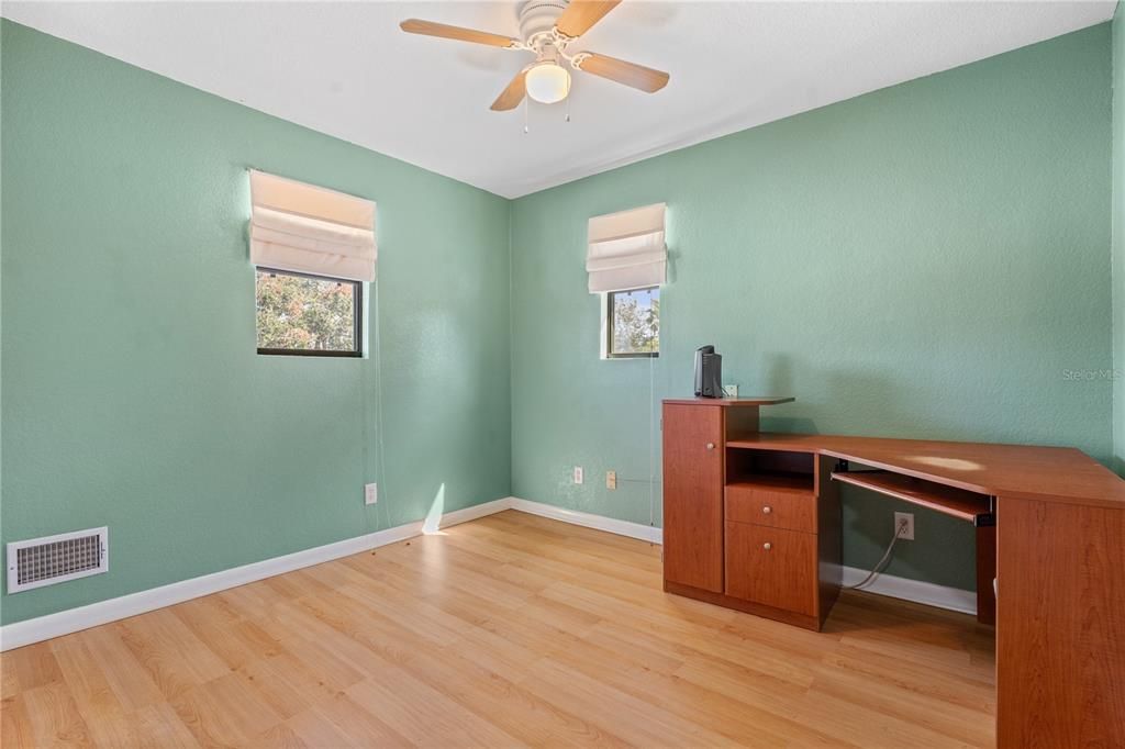 For Sale: $525,000 (5 beds, 2 baths, 2151 Square Feet)