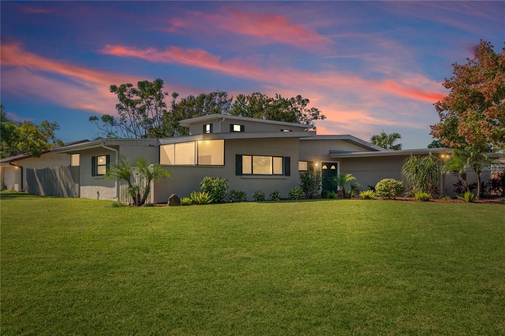 For Sale: $525,000 (5 beds, 2 baths, 2151 Square Feet)