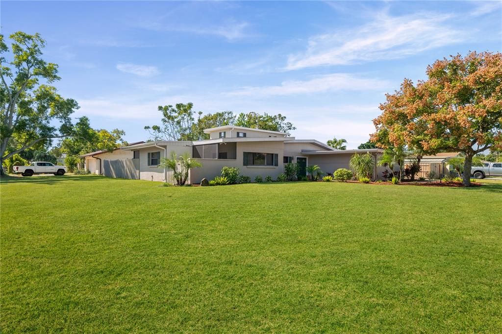 For Sale: $525,000 (5 beds, 2 baths, 2151 Square Feet)