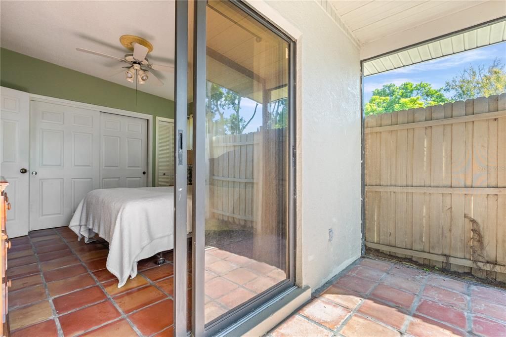 For Sale: $525,000 (5 beds, 2 baths, 2151 Square Feet)