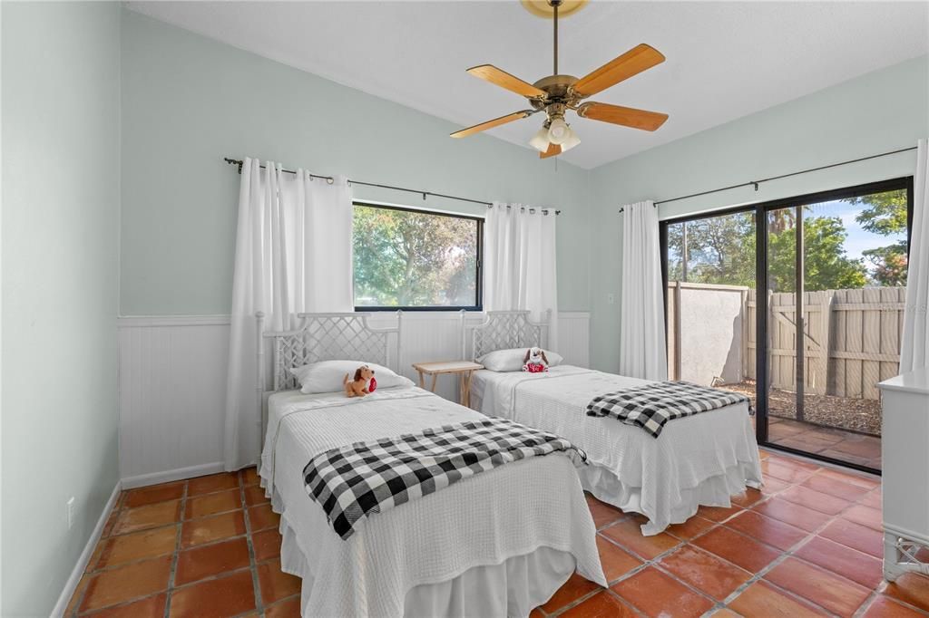 For Sale: $525,000 (5 beds, 2 baths, 2151 Square Feet)