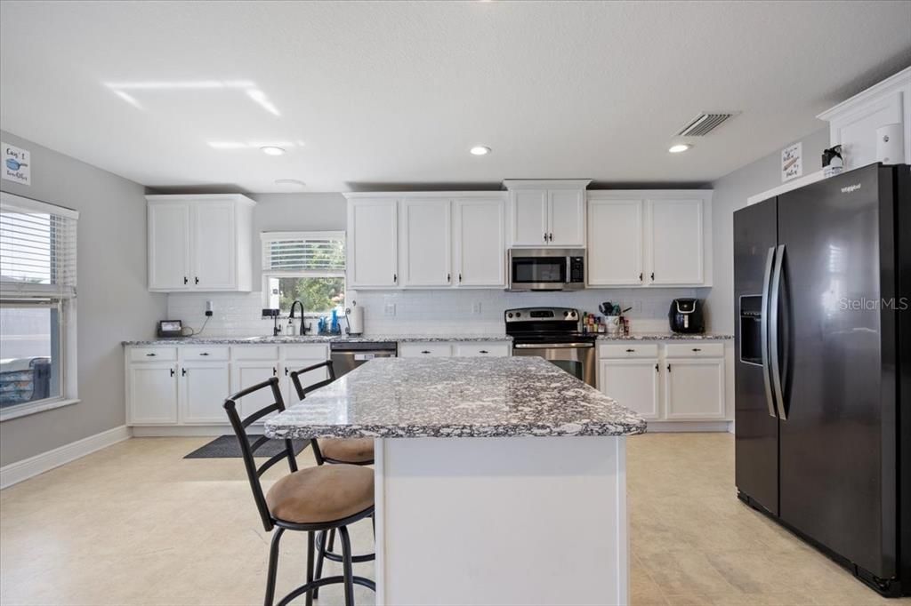 待售: $464,999 (4 贝兹, 2 浴室, 2634 平方英尺)