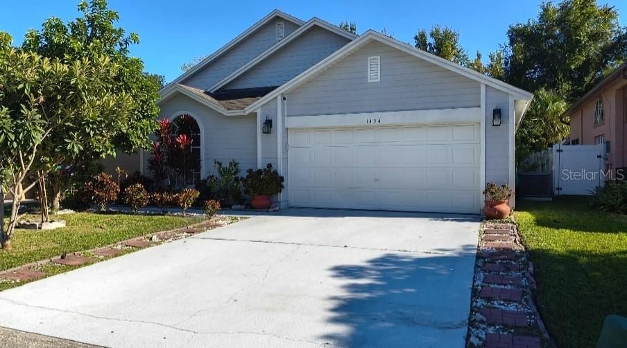 For Rent: $2,500 (4 beds, 2 baths, 2154 Square Feet)