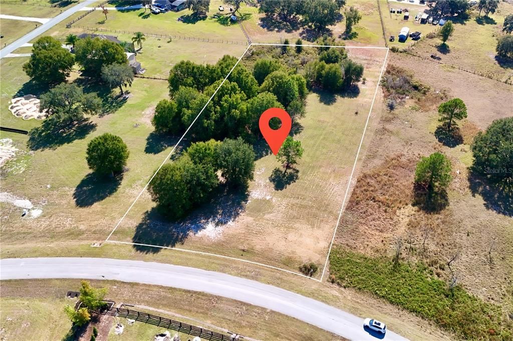 待售: $180,000 (1.78 acres)