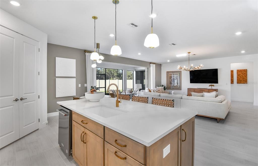 待售: $632,820 (3 贝兹, 3 浴室, 2635 平方英尺)