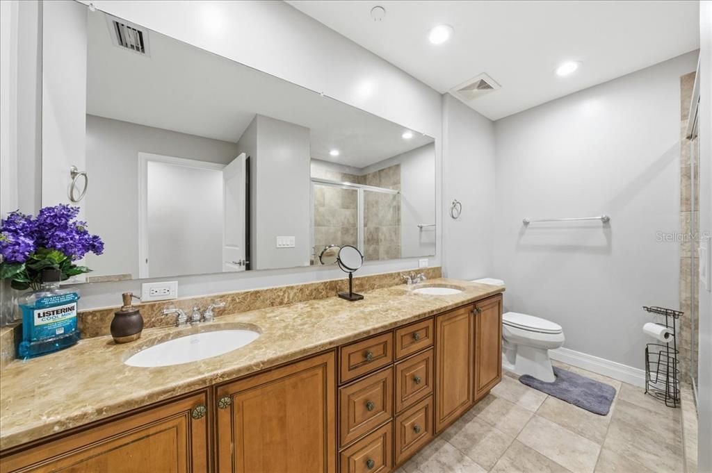 For Sale: $1,250,000 (3 beds, 3 baths, 1733 Square Feet)