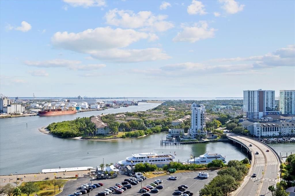 For Sale: $1,250,000 (3 beds, 3 baths, 1733 Square Feet)