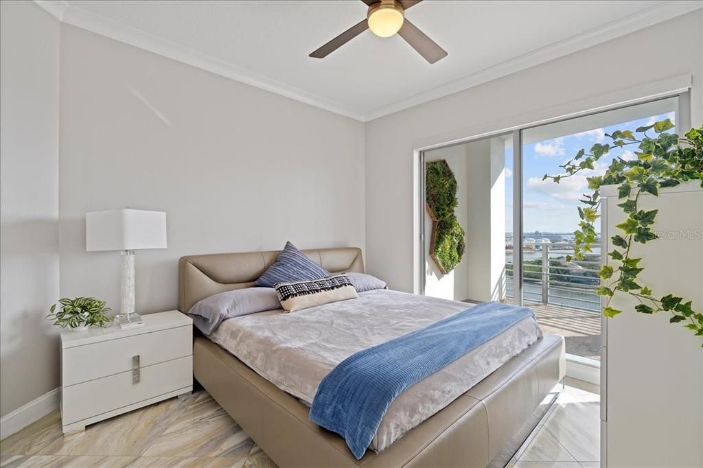 For Sale: $1,250,000 (3 beds, 3 baths, 1733 Square Feet)