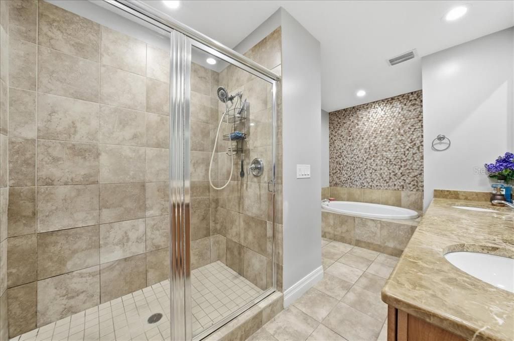 For Sale: $1,250,000 (3 beds, 3 baths, 1733 Square Feet)