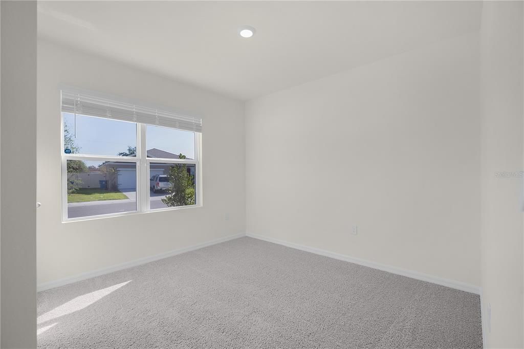 For Rent: $2,300 (4 beds, 2 baths, 1892 Square Feet)