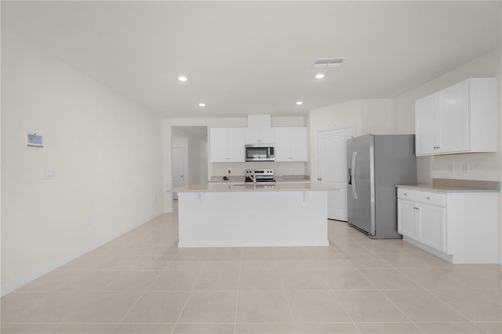 For Rent: $2,300 (4 beds, 2 baths, 1892 Square Feet)