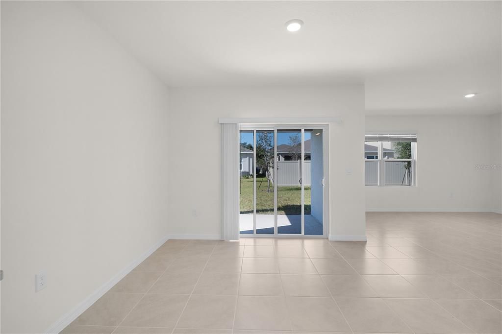 For Rent: $2,300 (4 beds, 2 baths, 1892 Square Feet)