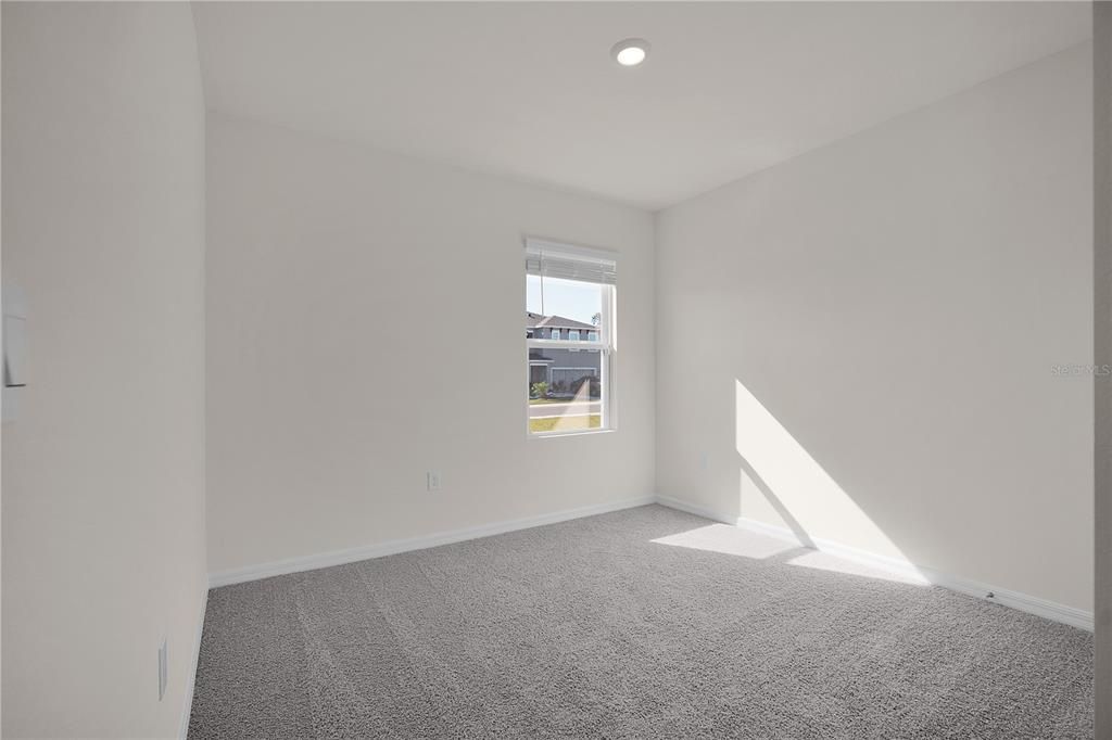 For Rent: $2,300 (4 beds, 2 baths, 1892 Square Feet)