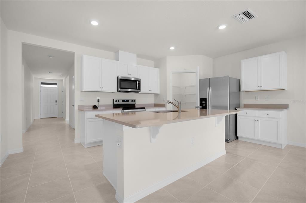 For Rent: $2,300 (4 beds, 2 baths, 1892 Square Feet)