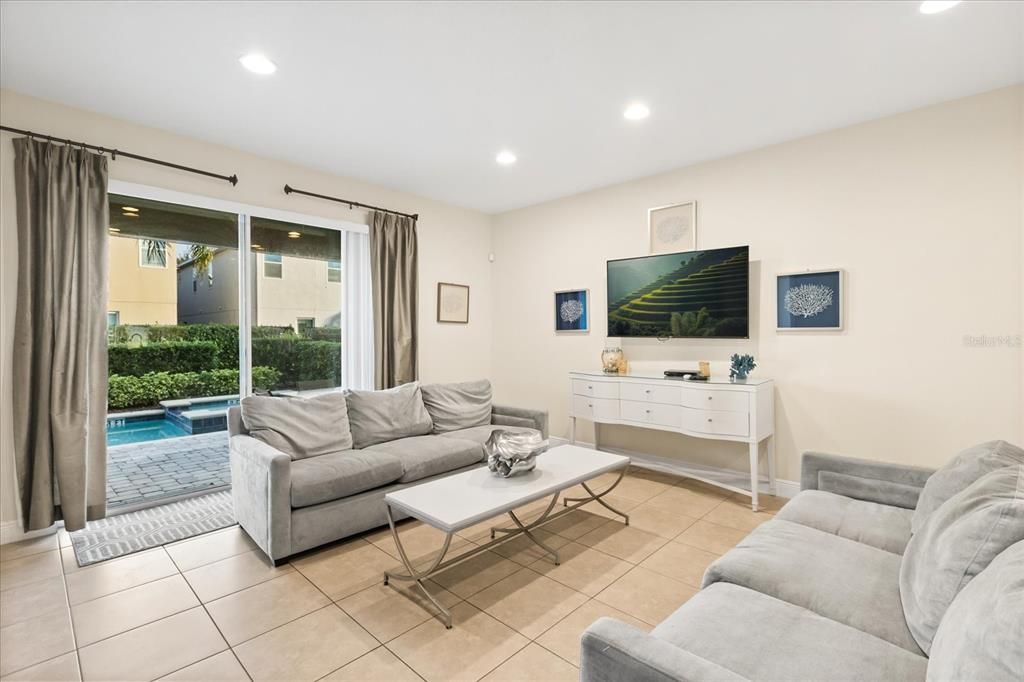 En Venta: $700,000 (8 camas, 7 baños, 3412 Pies cuadrados)