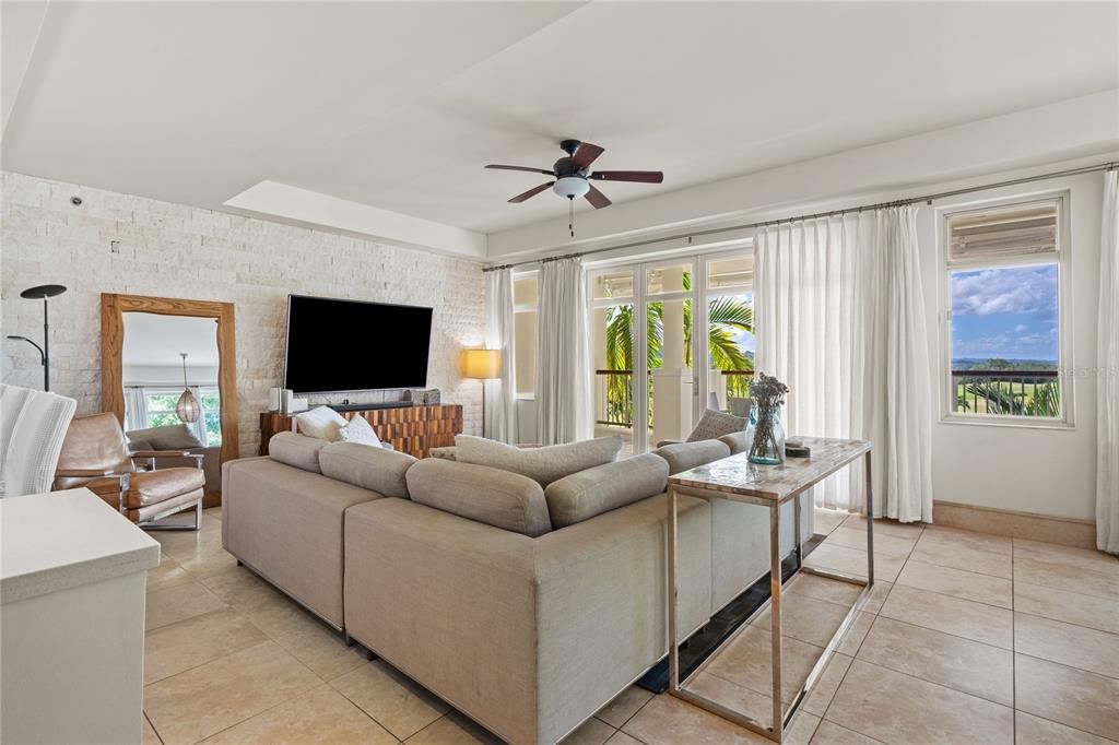 For Sale: $3,495,000 (3 beds, 3 baths, 2337 Square Feet)