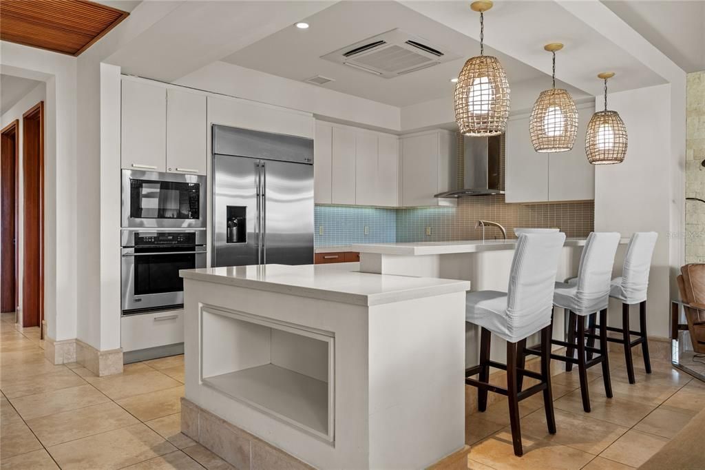 For Sale: $3,495,000 (3 beds, 3 baths, 2337 Square Feet)