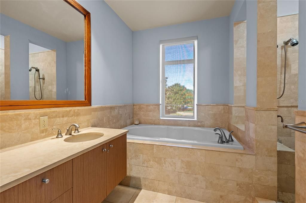 For Sale: $3,495,000 (3 beds, 3 baths, 2337 Square Feet)