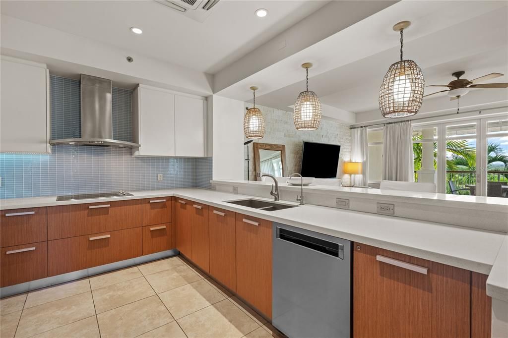 For Sale: $3,495,000 (3 beds, 3 baths, 2337 Square Feet)