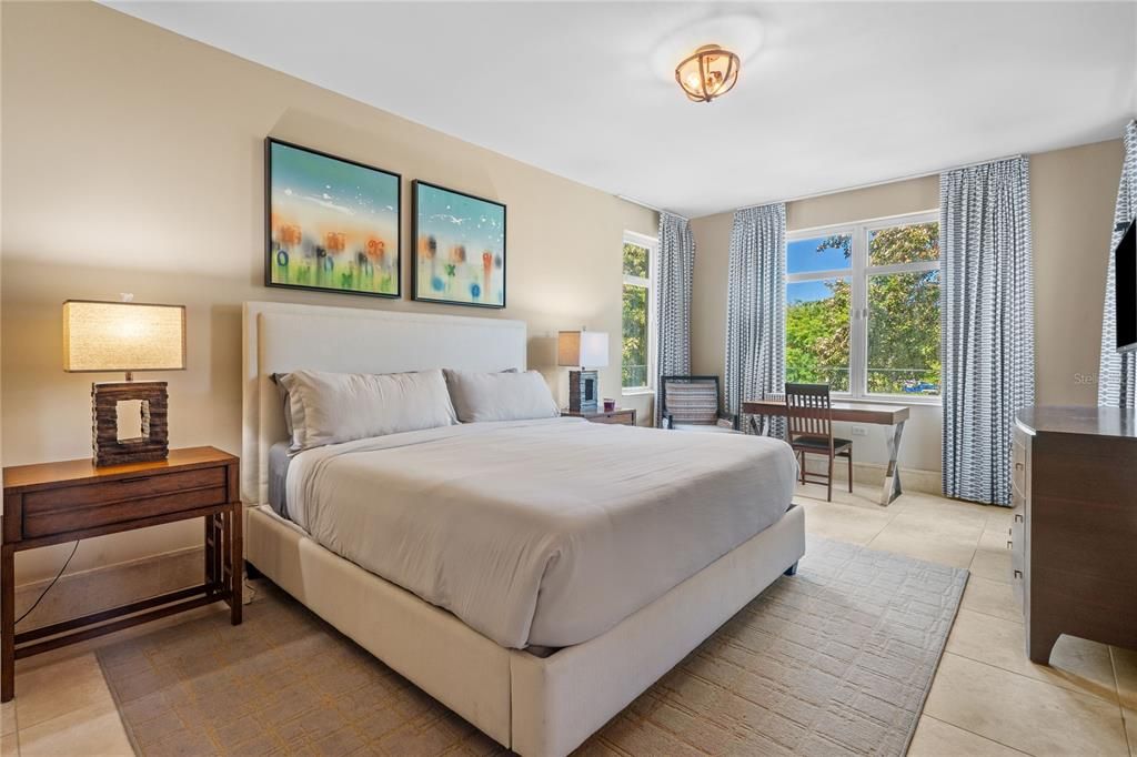 For Sale: $3,495,000 (3 beds, 3 baths, 2337 Square Feet)