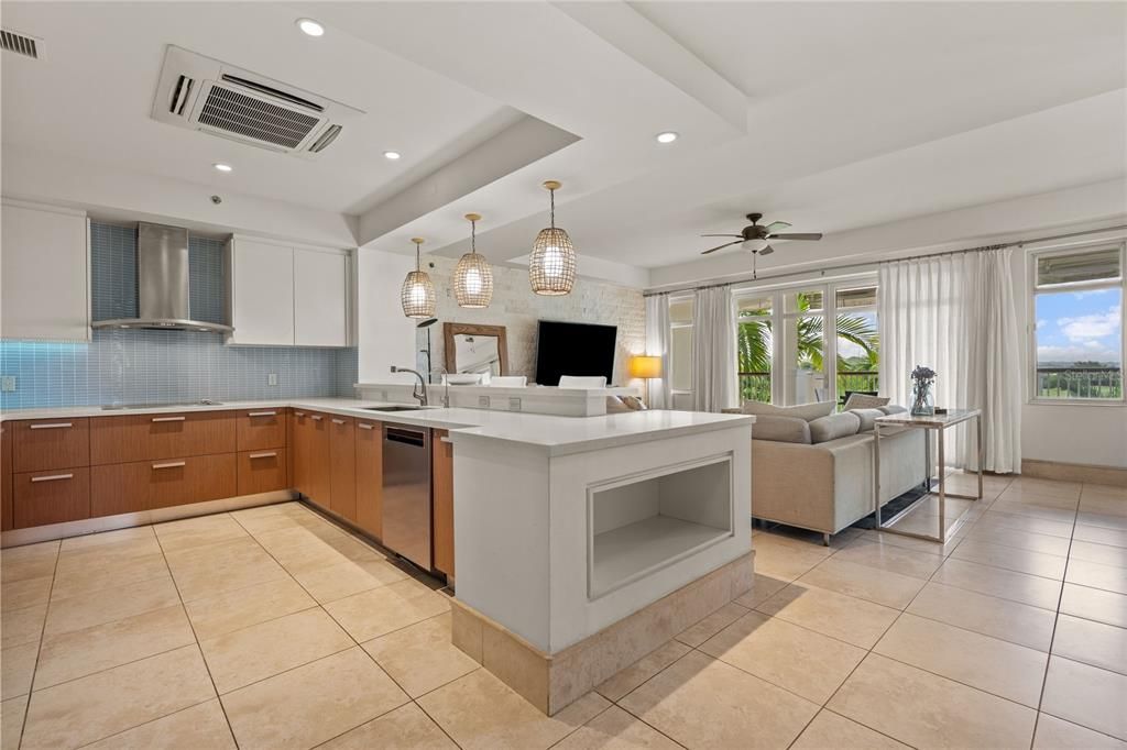 For Sale: $3,495,000 (3 beds, 3 baths, 2337 Square Feet)