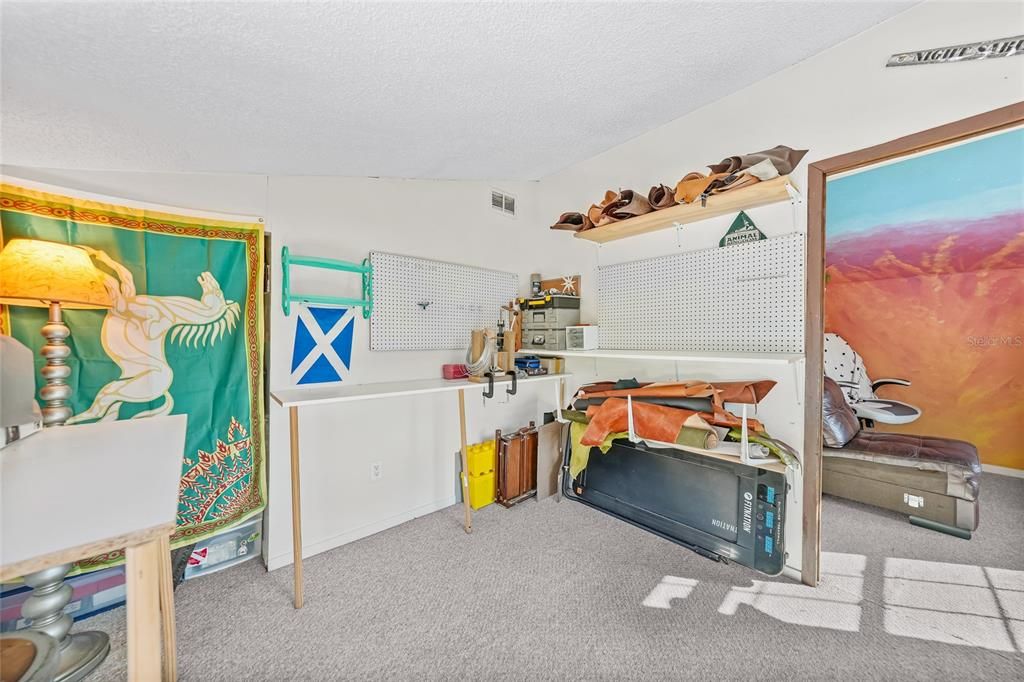 For Sale: $275,000 (2 beds, 1 baths, 1000 Square Feet)