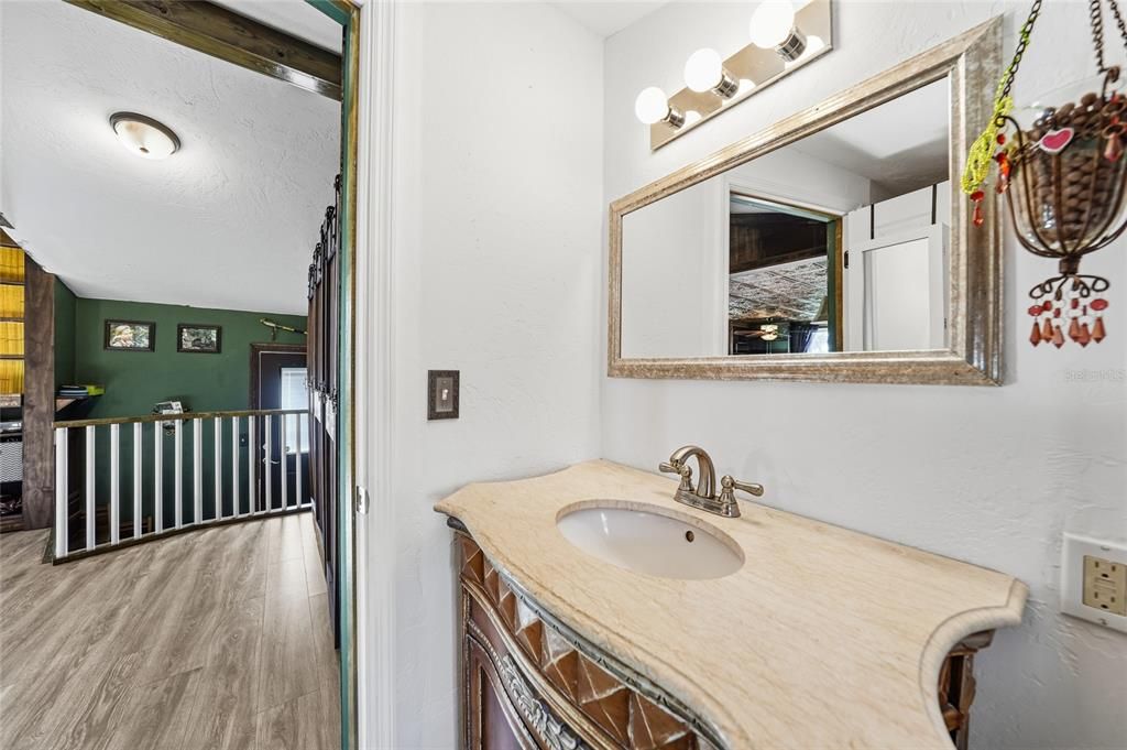 For Sale: $275,000 (2 beds, 1 baths, 1000 Square Feet)