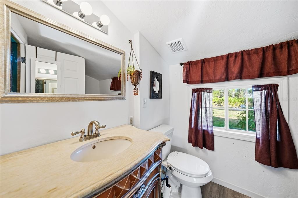 For Sale: $275,000 (2 beds, 1 baths, 1000 Square Feet)
