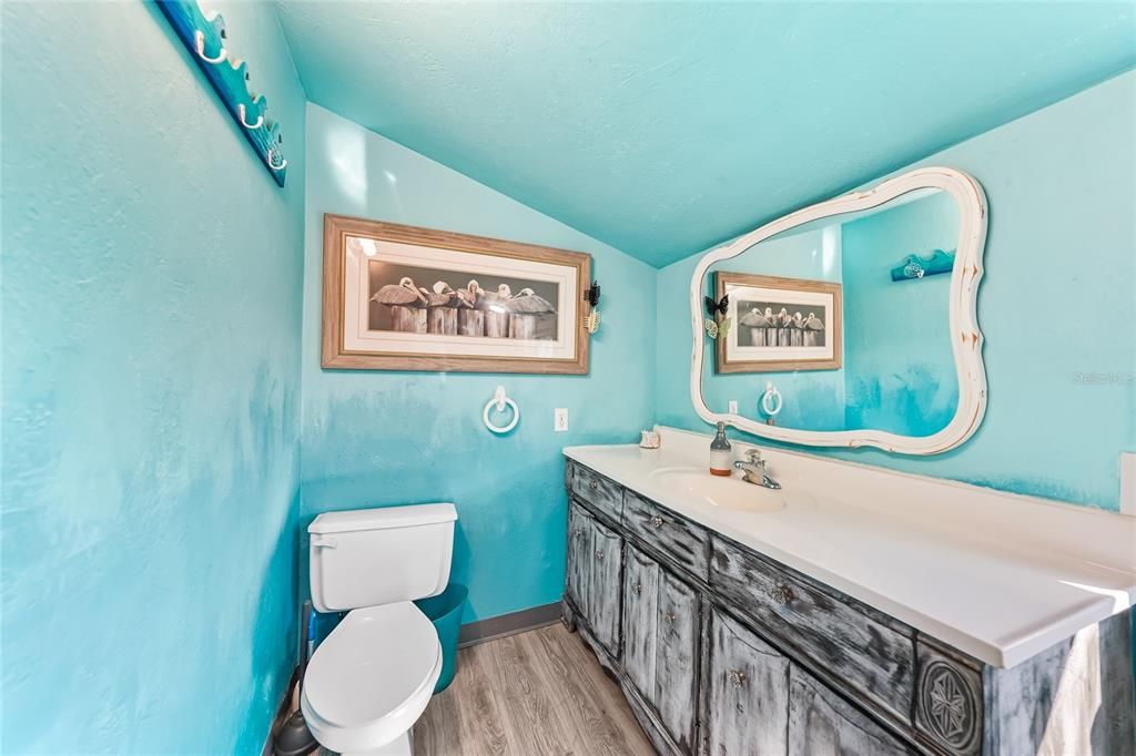 For Sale: $275,000 (2 beds, 1 baths, 1000 Square Feet)