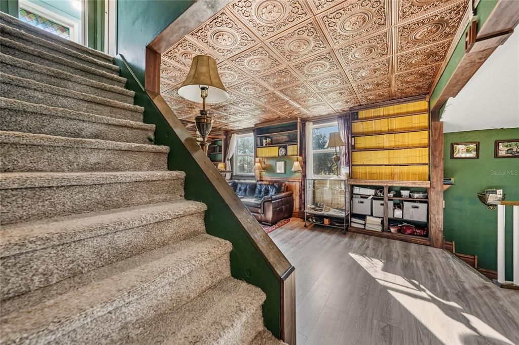 For Sale: $275,000 (2 beds, 1 baths, 1000 Square Feet)