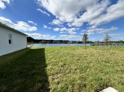 For Rent: $2,200 (3 beds, 2 baths, 1808 Square Feet)