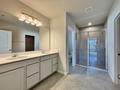 For Rent: $2,200 (3 beds, 2 baths, 1808 Square Feet)