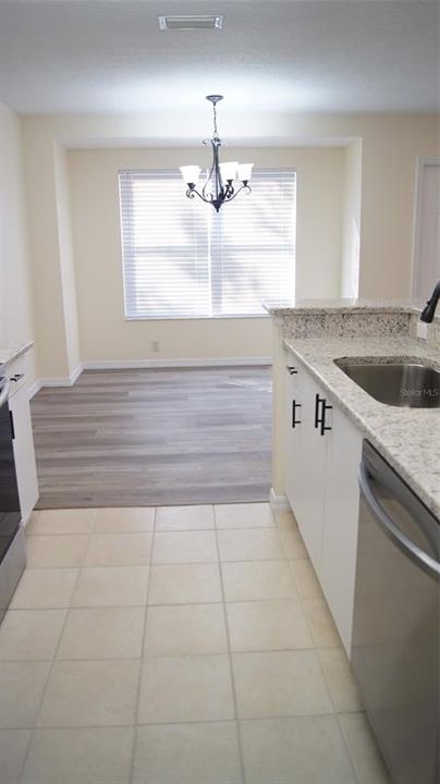 For Sale: $285,000 (2 beds, 2 baths, 1262 Square Feet)