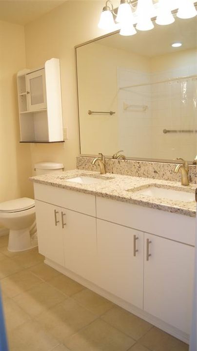 For Sale: $285,000 (2 beds, 2 baths, 1262 Square Feet)