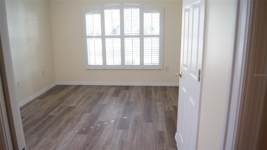 For Sale: $285,000 (2 beds, 2 baths, 1262 Square Feet)