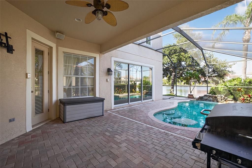 待售: $1,075,000 (4 贝兹, 3 浴室, 3846 平方英尺)