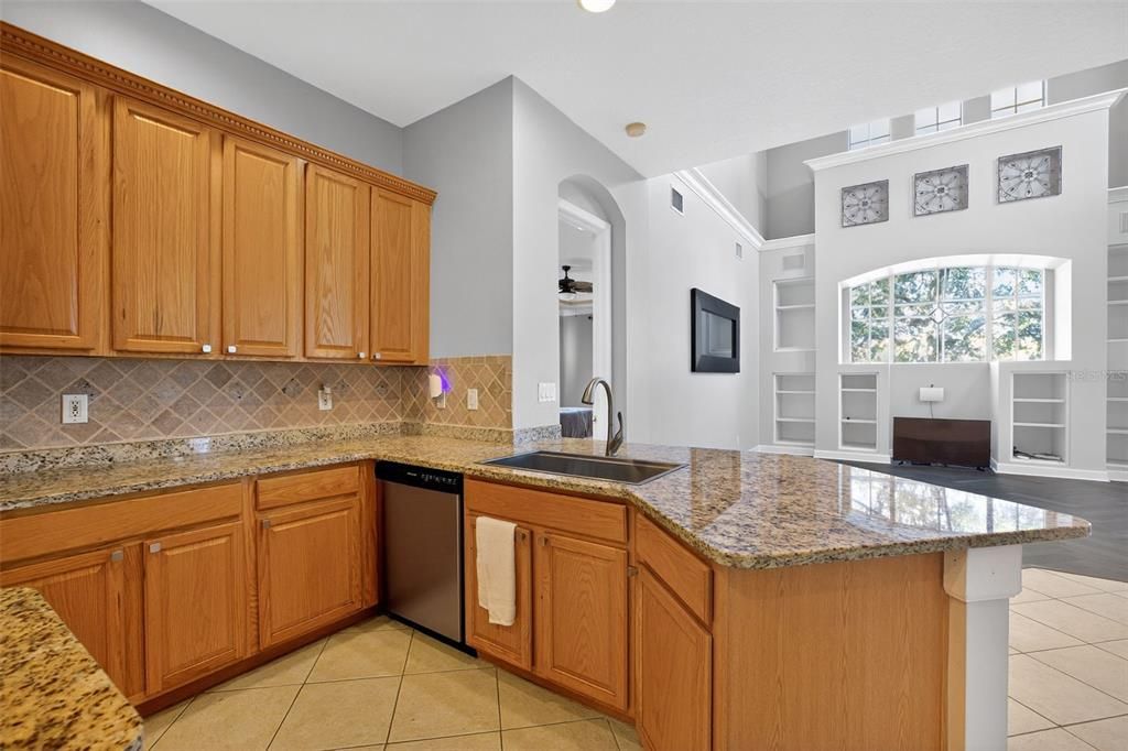 待售: $1,075,000 (4 贝兹, 3 浴室, 3846 平方英尺)