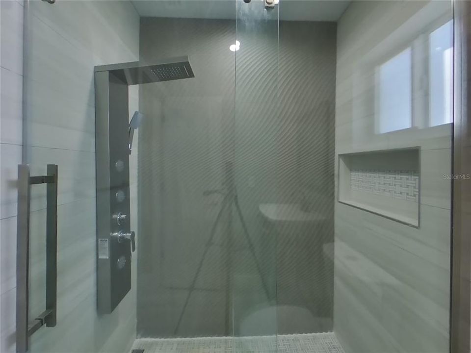 For Rent: $1,699 (3 beds, 2 baths, 1248 Square Feet)