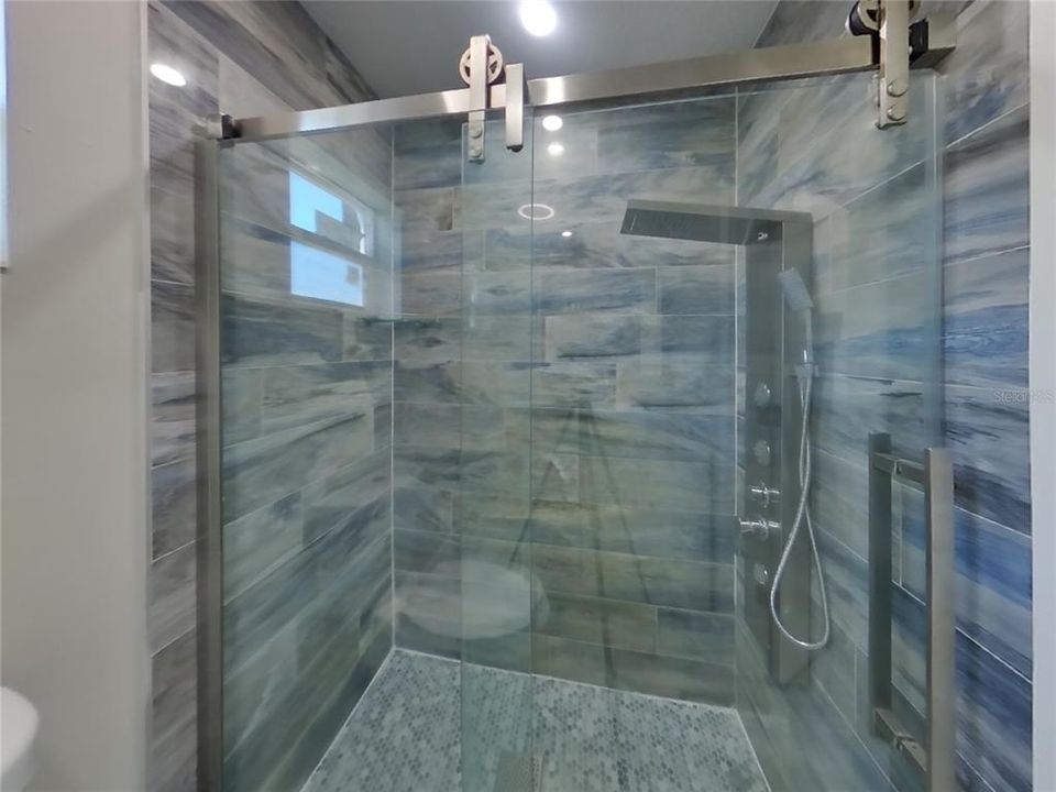 For Rent: $1,699 (3 beds, 2 baths, 1248 Square Feet)