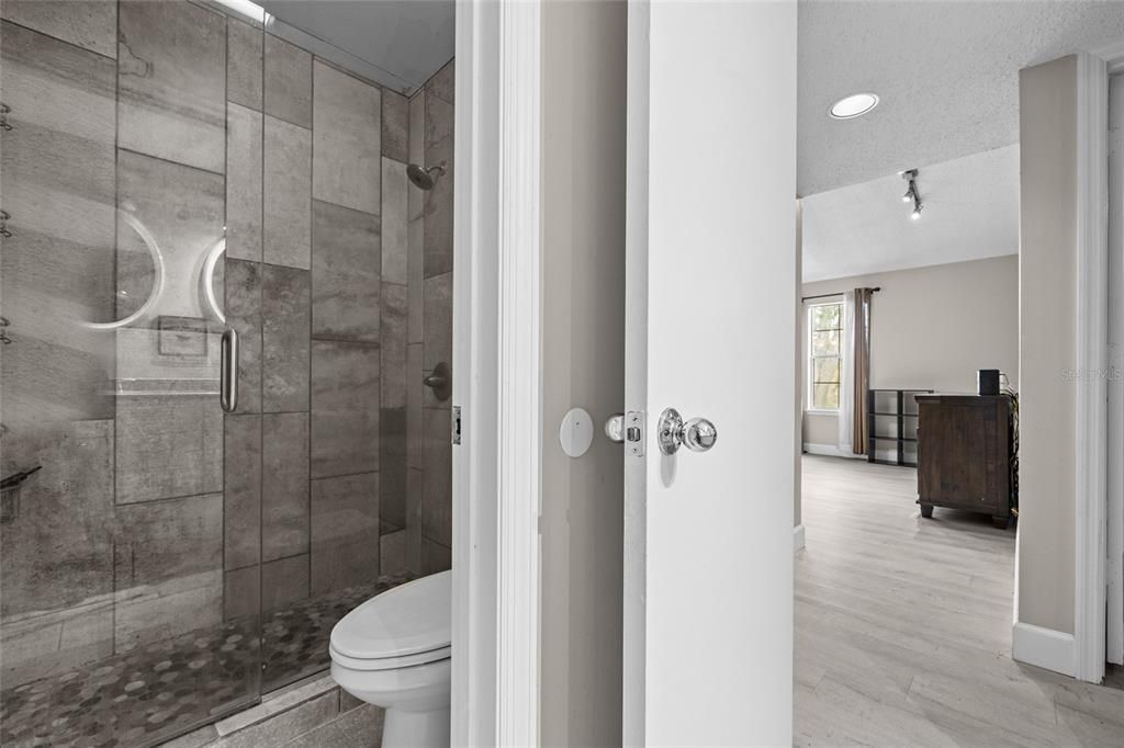 待售: $250,000 (4 贝兹, 2 浴室, 1177 平方英尺)