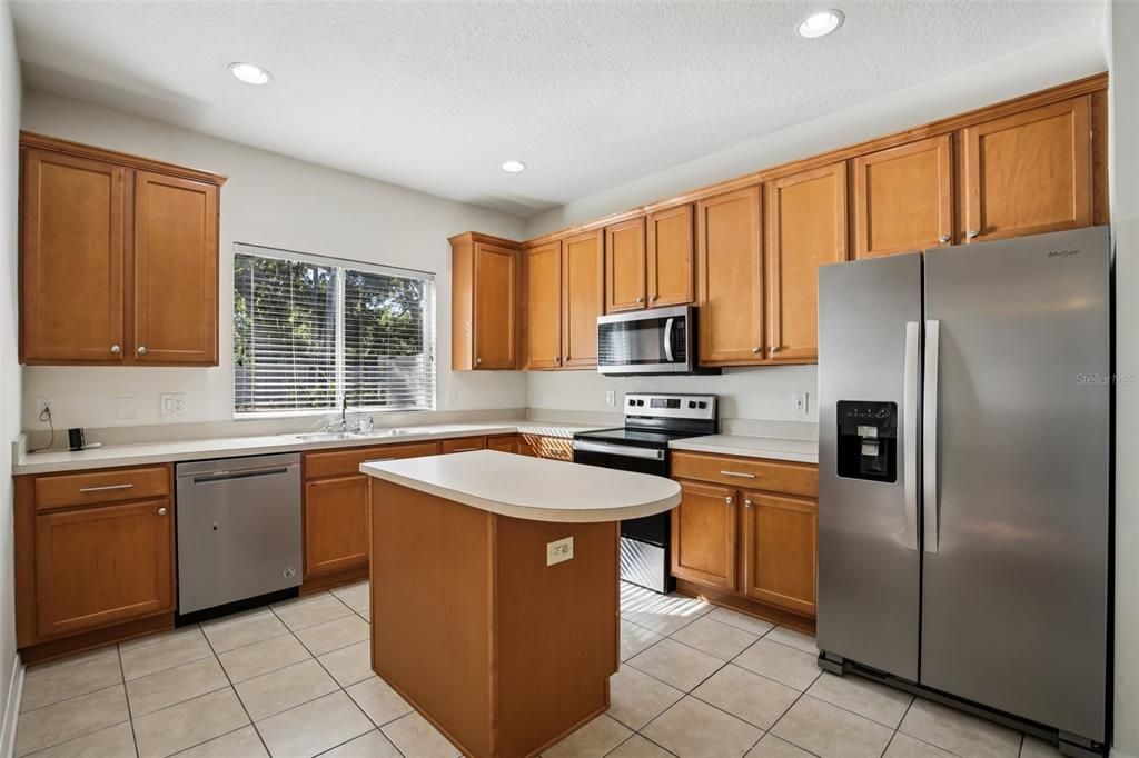 待售: $270,000 (3 贝兹, 2 浴室, 1838 平方英尺)