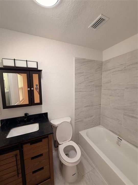 For Sale: $237,500 (3 beds, 2 baths, 1025 Square Feet)